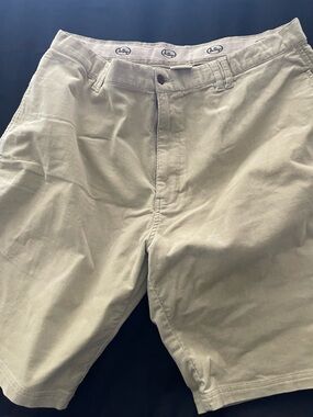 Men's Lightweight Khaki Chino Shorts - Neutral Tan